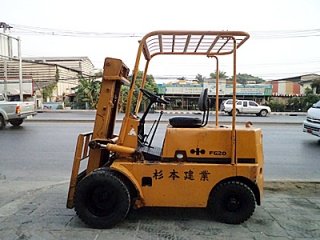 Komatsu Forklift 2 Tons Model 6