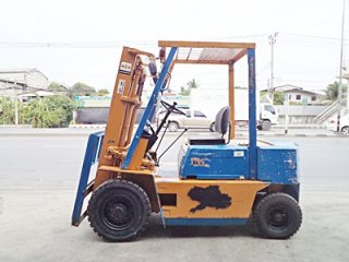 Komatsu Forklift 2 Tons