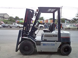 Komatsu Forklift 2 Tons Model 11