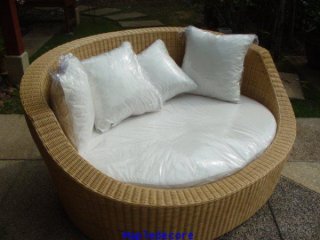 Round Day Bed