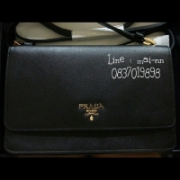 Prada Wallet On Chain