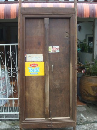บานประตูทรงไทยโบราณ