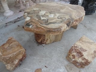 โต๊ะหินธรรมชาติ ลายไม้ + เก้าอี้ 4 ตัว