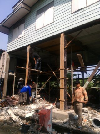 รับแก้ปัญหาฐานล่างของบ้านที่ไม่มั้นคง