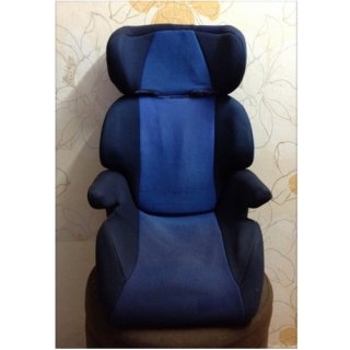 คาร์ซีท combi รุ่น Booster Seat สีน้ำเงิน