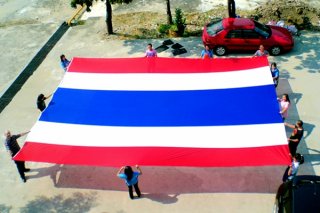 Large National Flag Manufacturers