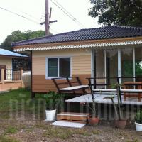 บ้านน็อคดาวน์ หลังคาสีดำทรงปั้นหยา ขนาด 4x6 เมตร  
