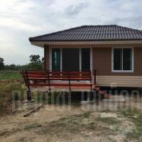 บ้านน็อคดาวน์ หลังคาทรงปั้นหยา ขนาด 4x6 เมตร สีขาว น้ำตาล