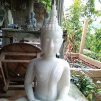 พระแกะสลักจากหินหยกขาวพม่า