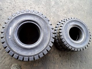 Solid Tire Pio-Tyres Brand
