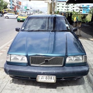 Green Volvo 850 (Van) 5 Doors