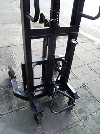 Used Hand Stacker