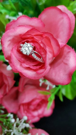 จำหน่ายเครื่องประดับเพชรราคาถูก