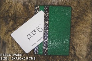 CREDIT CARD FOIL GREEN