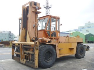 รถโฟล์คลิฟท์ KOMATSU FD200 4 054