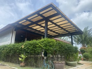 หลังคากันสาดโพลีชีทตัน