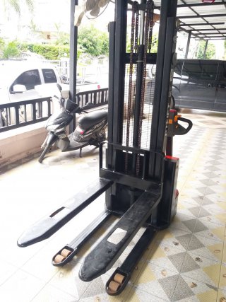 รับซ่อม Handstacker ทุกยี่ห้อ