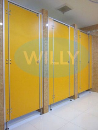 TOILET PARTITION WILLY