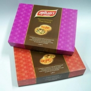 Rice cracker packed in modern Thai printed, thai rice crisps