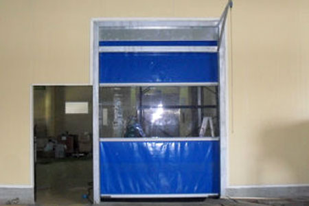 ม่าน PVC ริ้วใส