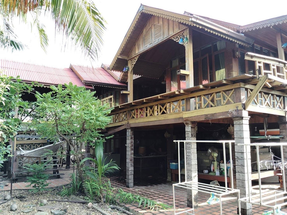 รับซื้อบ้านไม้เก่า