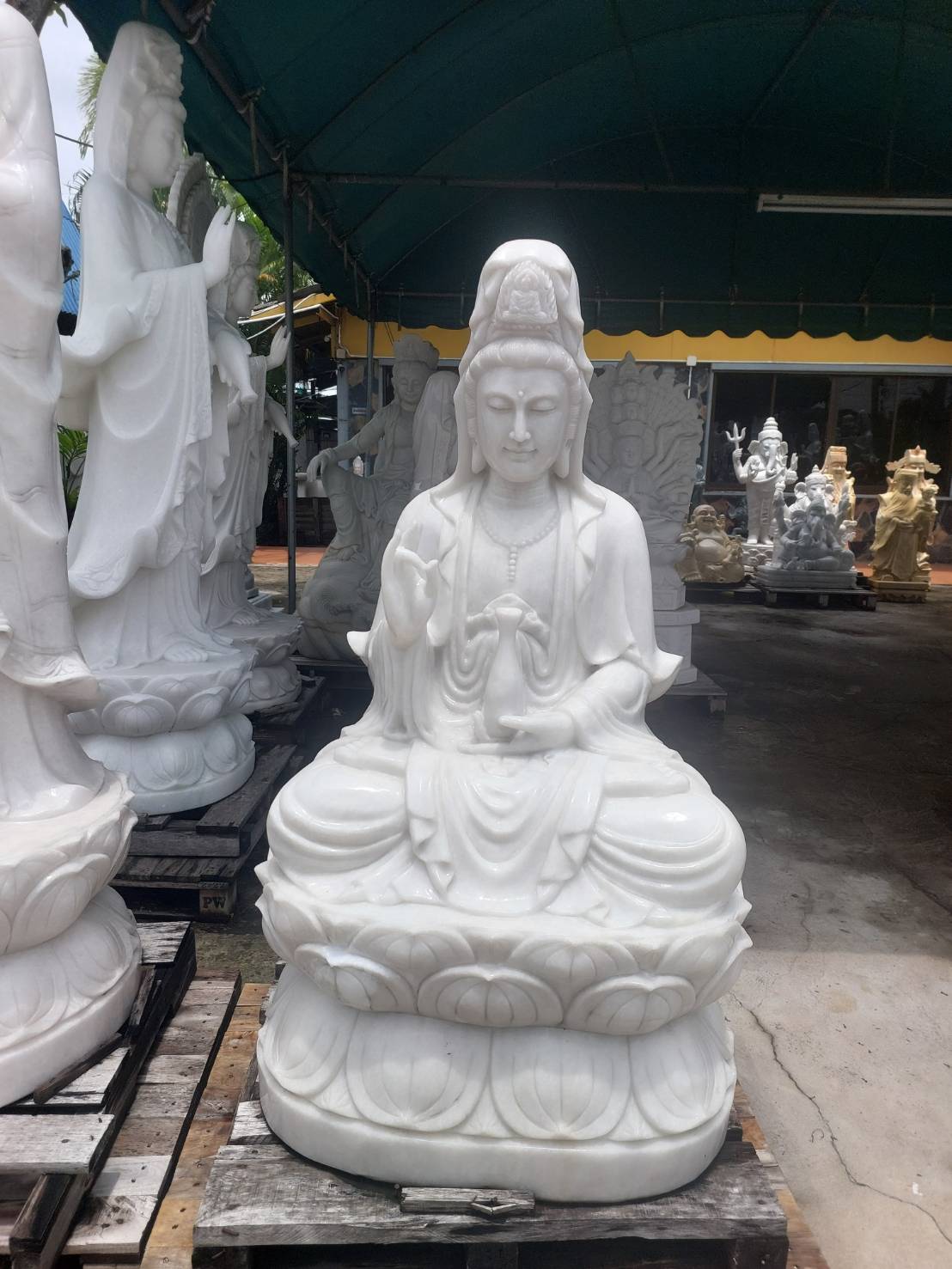 เจ้าแม่กวนอิมหินอ่อน