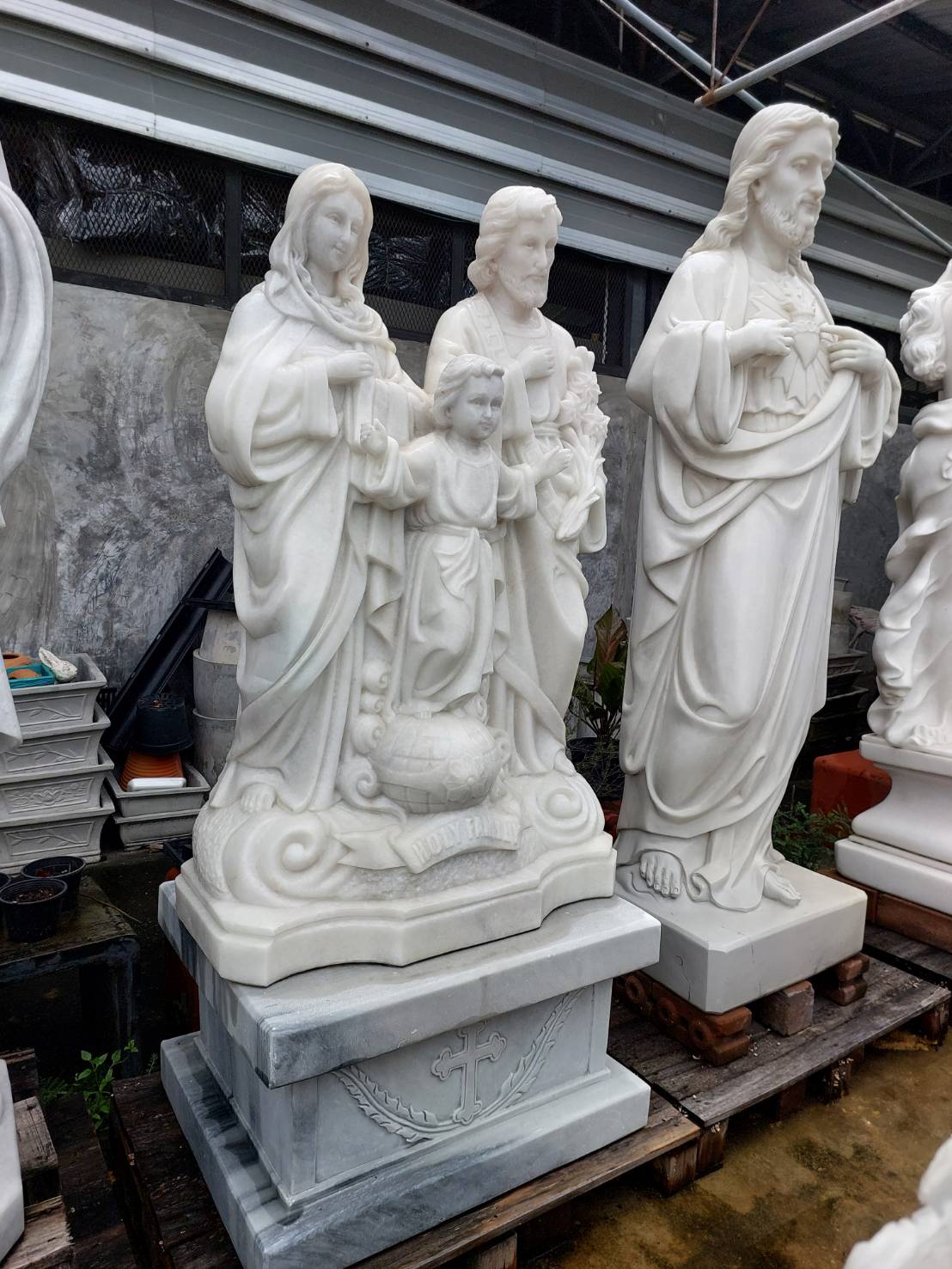 เทพยุโรปหินอ่อน