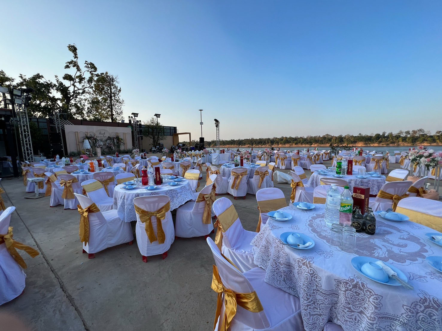 บรรยากาศงานจัดเลี้ยง