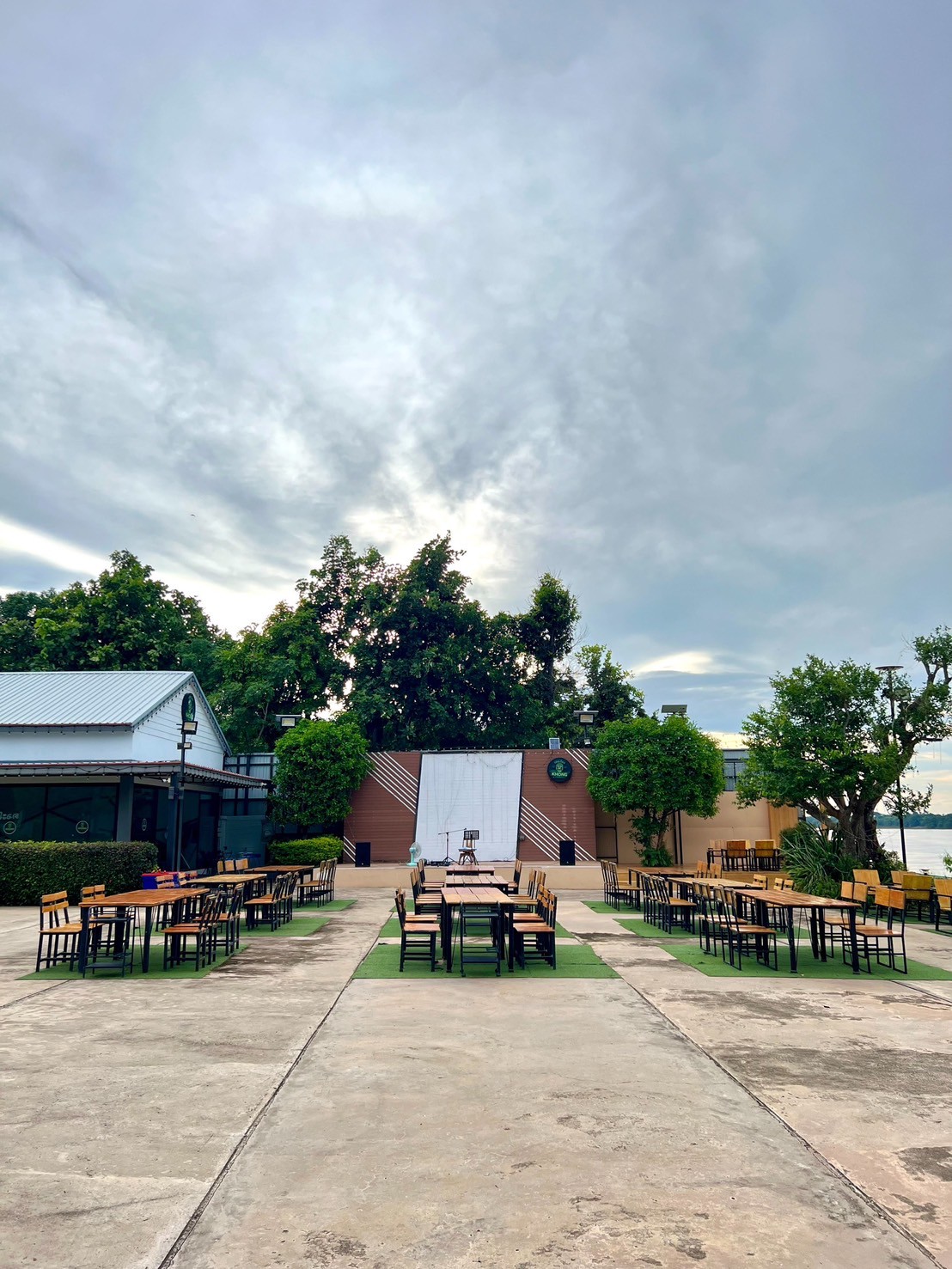 บรรยากาศรอบโรงแรม