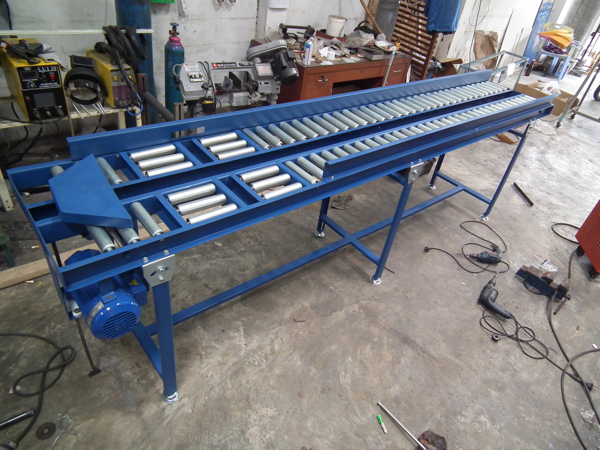 ผลงาน Roller Conveyor