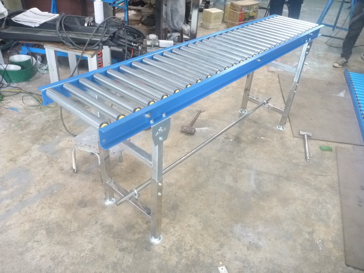 ผลงาน Roller Conveyor