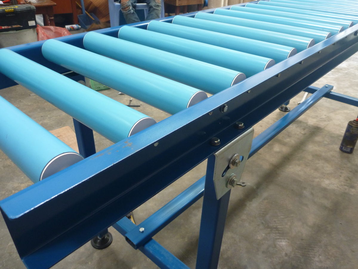 ผลงาน Roller Conveyor