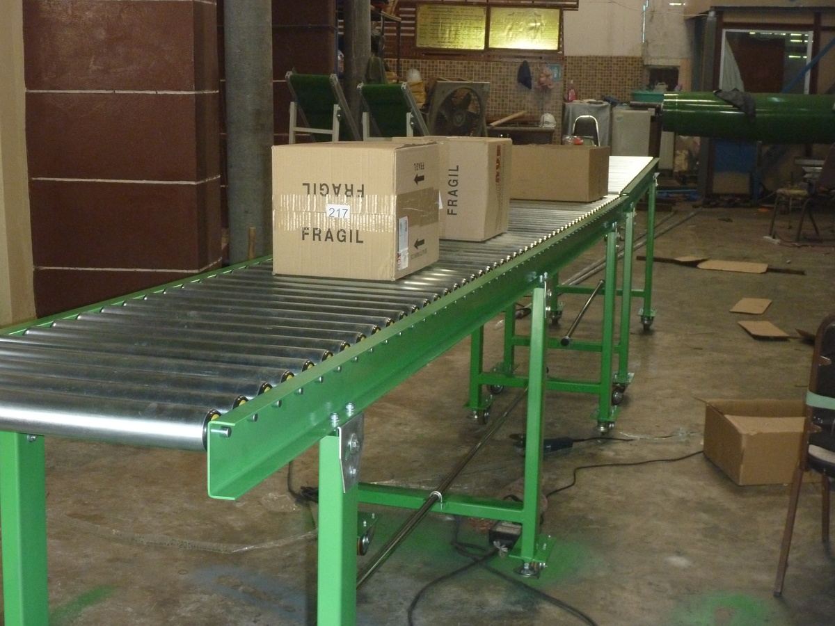 ผลงาน Roller Conveyor