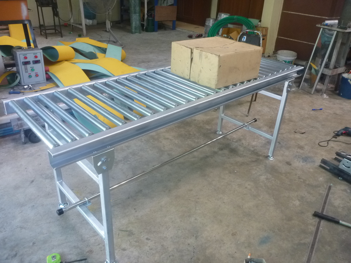 ผลงาน Roller Conveyor