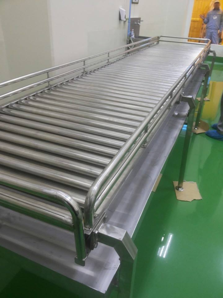 ผลงาน Roller Conveyor