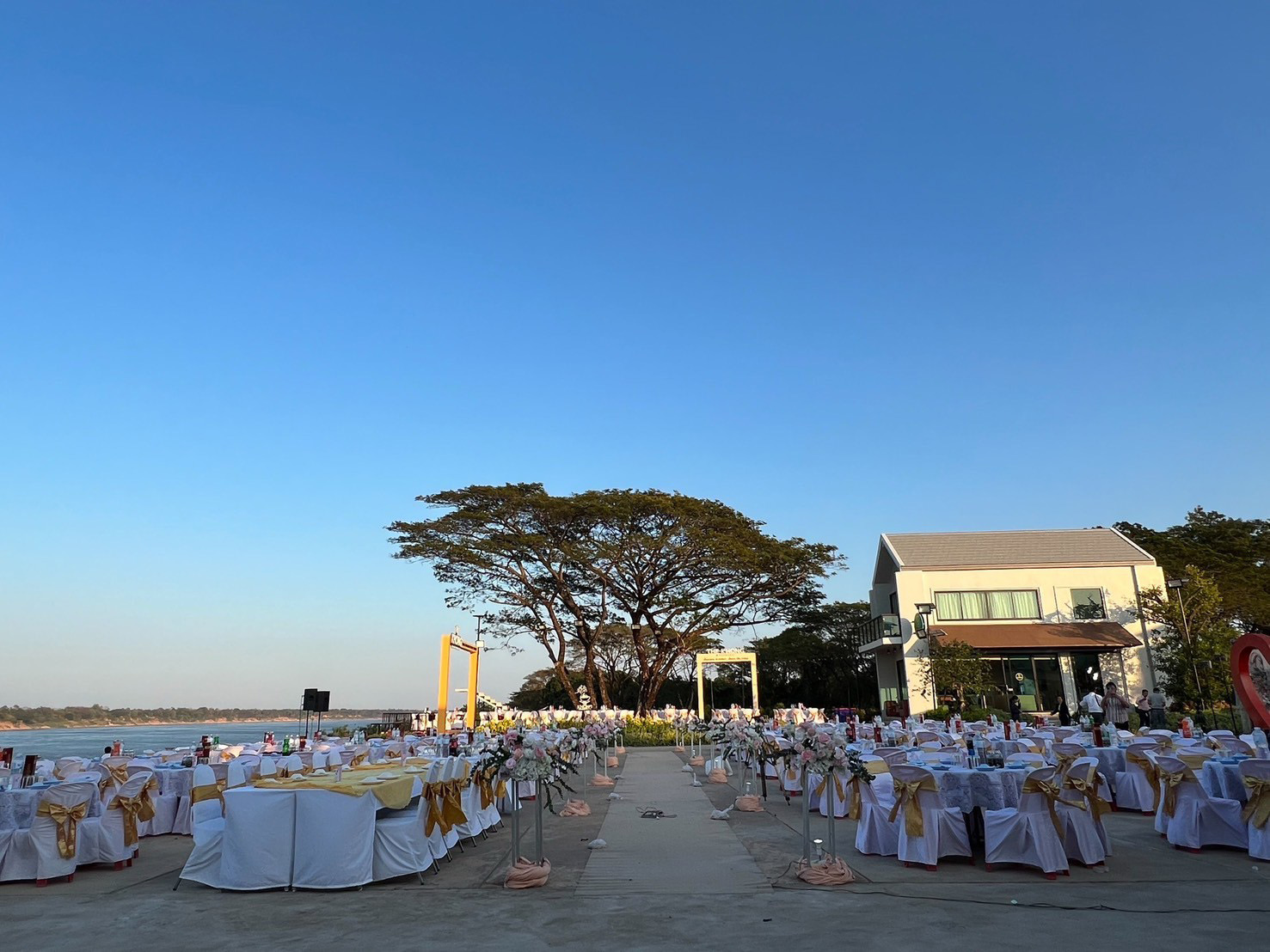 บรรยากาศงานจัดเลี้ยง
